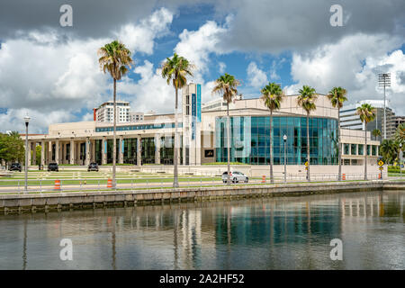 Saint Petersburg, Florida, USA - Duke Energy Center for the Arts - Théâtre Mahaffey Banque D'Images