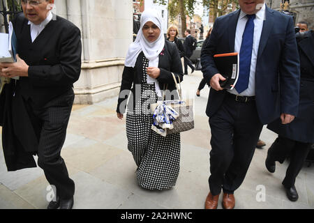 Shelina Begum arrive à la Royal Courts of Justice à Londres, où une décision est attendue sur la question de savoir si le traitement doit être arrêté pour sa fille Tafida Raqeeb. Banque D'Images