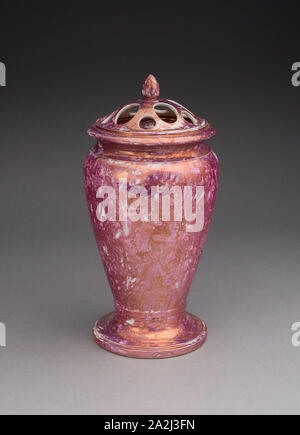 Vase pot-pourri, 1810/20, manufacture Wedgwood, Angleterre, fondée 1759, Burslem, plomb-faïence avec décoration lustre violet, H. 20,3 cm (8 po Banque D'Images