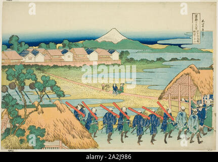 Le Mont Fuji vu de la Senju plaisir trimestre (Senju kagai yori chobo no Fuji), de la série trente-six vues du Mont Fuji Fugaku sanjurokkei (), ch. 1830/33, Katsushika Hokusai 葛飾 北斎, Japonais, 1760-1849, Éditeur : Hibino Yohachi, japonais, l'inconnu, le Japon, l'estampe Couleur, Oban, 26,7 x 38,4 cm (10 1/2 x 15 1/8 in Banque D'Images