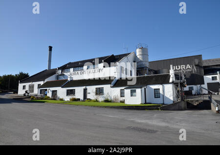 Le Jura Distillery Craighouse dans sur l'île écossaise de Jura Banque D'Images