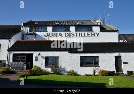 Le Jura Distillery Craighouse dans sur l'île écossaise de Jura Banque D'Images