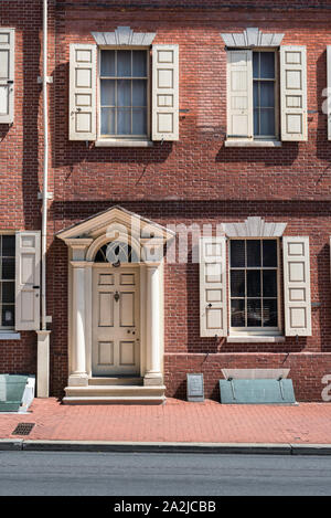 États-unis d'architecture Georgienne, vue de l'évêque de la Maison Blanche (1787), une maison en rangée de style géorgien situé dans la région de Walnut Street, Philadelphia, PA, USA Banque D'Images