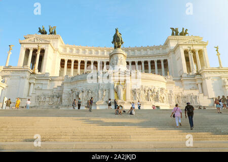 ROME, ITALIE - 16 septembre 2019 : vue du coucher de l'autel de la patrie (Altare della Patria) à Rome, Italie. Banque D'Images