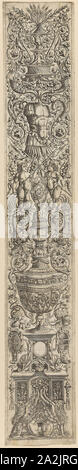 Deux griffons et hallebardes, traversée de Cupids 5 plaque de douze panneaux d'ornement), ch. 1505-15, Giovanni Antonio da Brescia, Italien, ch. 1460-1523, l'Italie, gravure en noir sur papier vergé ivoire gris, 534 x 86 mm Banque D'Images