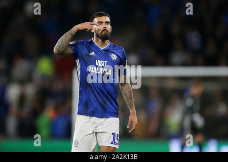 Cardiff, Royaume-Uni. 09Th Oct, 2019. Marlon Pack de Cardiff City de gestes. Match de championnat Skybet EFL, Cardiff City v Queens Park Rangers au Cardiff City Stadium, le mercredi 2 octobre 2019. Ce droit ne peut être utilisé qu'à des fins rédactionnelles. Usage éditorial uniquement, licence requise pour un usage commercial. Aucune utilisation de pari, de jeux ou d'un seul club/ligue/dvd publications. Photos par Andrew Andrew/Verger Verger la photographie de sport/Alamy live news Crédit : Andrew Orchard la photographie de sport/Alamy Live News Banque D'Images