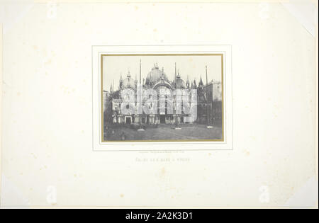 Eglise de Saint Marc à Venise, 1851, Louis-Désiré Blanquart-Evrard, Français, 1802-1872, la France, l'impression sur papier salé, 14,4 × 20,3 (image/papr), 34,8 × 53,7 cm (mont Banque D'Images