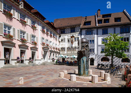 Place de la ville dans la vieille ville d'Engen dans la région de Hegau, Konstanz District, Bade-Wurtemberg, Allemagne Banque D'Images