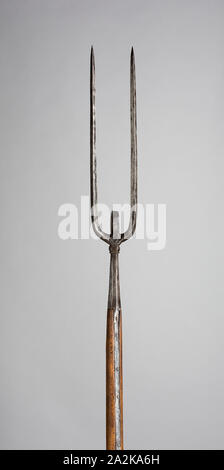 Fourche militaire, 1600/1700, Français, France, acier, bois (chêne) et de laiton, L. 223,5 cm (88 in Banque D'Images