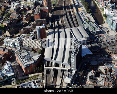 Vue aérienne de la gare de Leeds, West Yorkshire, Royaume-Uni Banque D'Images