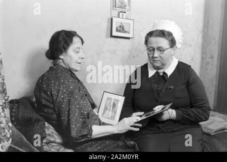 Dans Artisten-Altersheim Obermeisenthal ; Deutsches Reich 1930er Jahre. Maison de retraite des artistes dans Obermeisenthal, Allemagne 1930. Banque D'Images