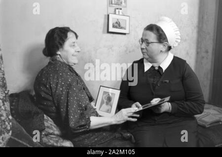 Dans Artisten-Altersheim Obermeisenthal ; Deutsches Reich 1930er Jahre. Maison de retraite des artistes dans Obermeisenthal, Allemagne 1930. Banque D'Images