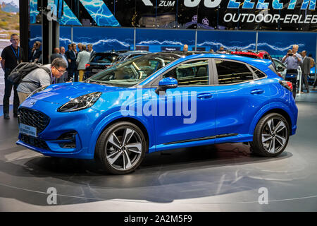 Francfort, Allemagne - Sep 10, 2019 : nouvelle Ford EcoBoost Puma voiture hybride présentée au salon de l'auto IAA de Francfort 2019. Banque D'Images