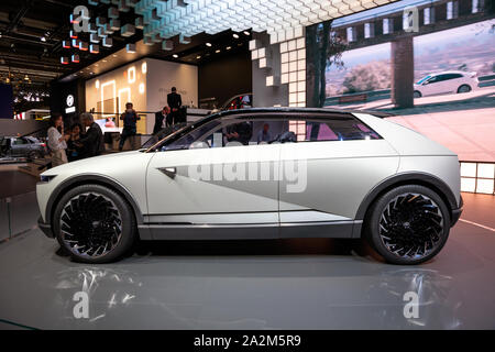 Francfort, Allemagne - Sep 11, 2019 : Hyundai 45 reveiled EV Concept car au Salon de l'automobile IAA de Francfort 2019. Banque D'Images