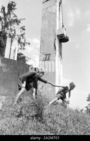 Befeuerter Gaz mit Ein Haushalt, Deutsches Reich 1930er Jahre. Un gaz courts de ménage, Allemagne 1930. Banque D'Images