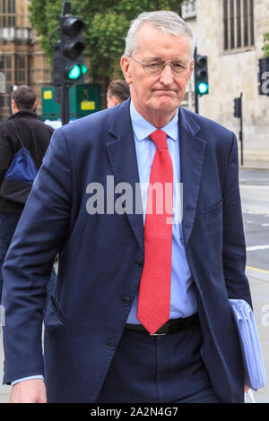 Westminster, London, UK, 06th Oct 2019. Hilary Benn, député du Parti du Travail et président de la sortie de l'Union européenne, Comité spécial sur son chemin au Parlement. La Loi, qui Benn oblige légalement le 00 pour demander une prolongation de trois mois si un accord n'est pas accepté par le milieu d'octobre, a été nommé d'après l'homme politique. Credit : Imageplotter/Alamy Live News Banque D'Images