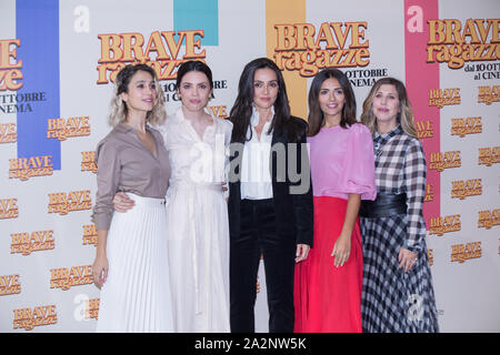 Roma, Italie. 06Th Oct, 2019. Silvia D'Amico, Matilde Pastorelli, Ambra Angiolini, Serena Rossi et directeur Michela Andreozzi Photocall du film italien 'Brave Ragazze" (photo de Matteo Nardone/Pacific Press) Credit : Pacific Press Agency/Alamy Live News Banque D'Images