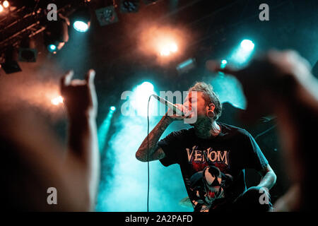 Copenhague, Danemark. 09Th Oct, 2019. Le groupe de deathcore américain Chelsea Grin effectue un concert live à Amager Bio à Copenhague. Ici le chanteur Tom Barber est vu sur scène. (Photo crédit : Gonzales Photo/Alamy Live News Banque D'Images