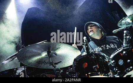 Copenhague, Danemark. 09Th Oct, 2019. Le groupe de deathcore américain Chelsea Grin effectue un concert live à Amager Bio à Copenhague. Ici le batteur Pablo Viveros est vu sur scène. (Photo crédit : Gonzales Photo/Alamy Live News Banque D'Images