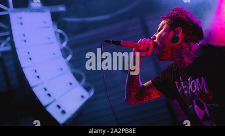 Copenhague, Danemark. 09Th Oct, 2019. Le groupe de deathcore américain Chelsea Grin effectue un concert live à Amager Bio à Copenhague. Ici le chanteur Tom Barber est vu sur scène. (Photo crédit : Gonzales Photo/Alamy Live News Banque D'Images