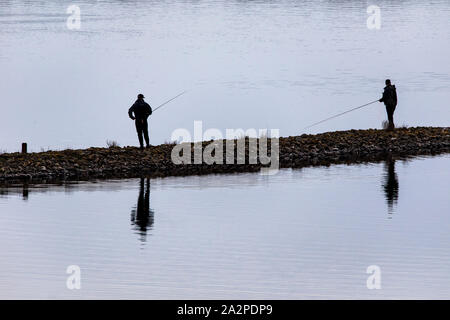 Au pêcheur à un lac artificiel, dans le domaine de l'Massvlakte, une partie de l'accumula artificiellement port de Rotterdam, Pays-Bas, Mer Oostvoornse, Banque D'Images