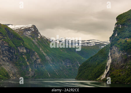 La cascade des sept Sœurs à Geiranger, Norvège ( 7 ) Cascade Soeurs Banque D'Images