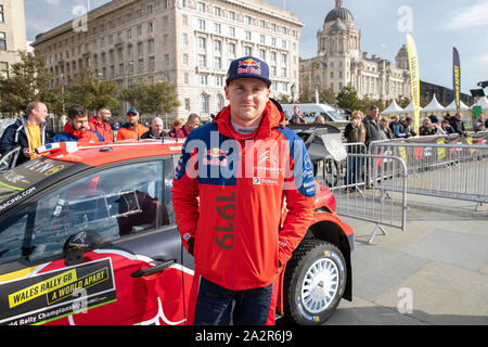 Liverpool, Royaume-Uni. 3e oct, 2019. Lappi Esapekka arives à Liverpools Pier Head, avant le début de la Wales Rally GB, Crédit : Jason Richardson/Alamy Live News Banque D'Images