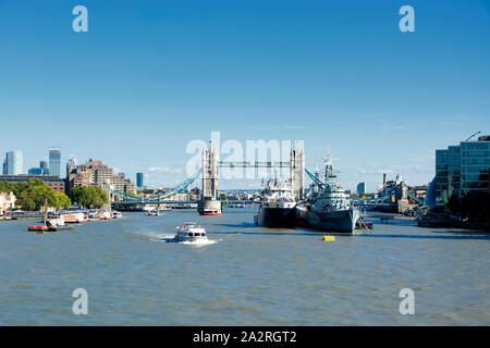 HMS. Belfast cruiser et le Tower Bridge en 13. Septembre 2019. Londres ( Royaume-Uni ) Banque D'Images