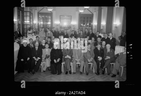 Réception à l'hôtel King David, le 16 octobre '40 pour les Egyptiens Ibrahim el-Mazuri & . Groupe complet de tous les clients Banque D'Images