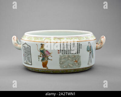 Famille-rose soupière, Daoguang, dynastie Qing, période, Daoguang, 1900-1980, porcelaine, émail glaze, 3-5/8 x 9-11/16 (diam.), Art Asiatique. Banque D'Images