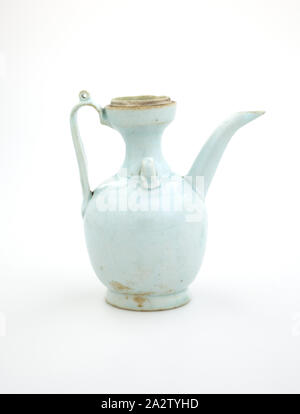 Ewer avec couvercle, dynastie des Song du Nord, dynastie des Song du Nord, 1100s, porcelaine avec glaçure bleuâtre et décoration incisée, une aiguière) : 5-1/2 x 3 x 5 in. B) Couverture : 3/4 x 1-3/4 x 1-3/4 in., Art asiatique Banque D'Images