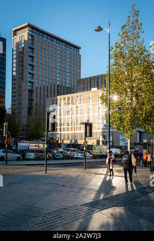 Après-midi ensoleillé sur Moor Street Queensway, Birmingham, UK Banque D'Images