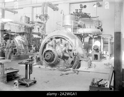 Négatif sur verre - Commission de l'électricité, Richmond, Victoria, mai 1910, partie d'une grande collection photographique de plaque de verre et de négatifs, tirages photographiques et des albums photos, concernant le développement de l'industrie de la fourniture d'énergie électrique à Victoria, exploité par la Commission de l'électricité de l'État de Victoria (SECV) de 1919 à 1993 et diverses prédécesseur et privé les entreprises d'alimentation municipale remontant à la fin des années 1880 Banque D'Images