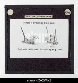 Diapositive - Tangyes Ltd, navire Jacks, vers 1910, l'un de 239 diapositives sur verre Verre produits fabriqués par Tangyes ingénieurs limitée de Birmingham, Angleterre. Les images comprennent divers produits tels que les moteurs, pompes centrifuges, pompes hydrauliques, les producteurs de gaz, machines d'essais des matériaux, presses, machines-outils, vérins hydrauliques etc. Tangyes était une entreprise qui a fonctionné de 1857 à 1957. Ils ont produit une grande variété de génie Banque D'Images