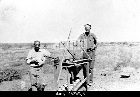 - Négatif, Tanami Territoire du Nord, 1937, les mineurs avec des équipements de soufflage à sec Banque D'Images