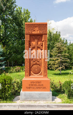 L'Asie occidentale, l'Eurasie, le Caucase du Sud, République d'Arménie. Erevan, Nork-Marash district. Monument situé sur le terrain de la Surb Astvatsatsin Church. Banque D'Images