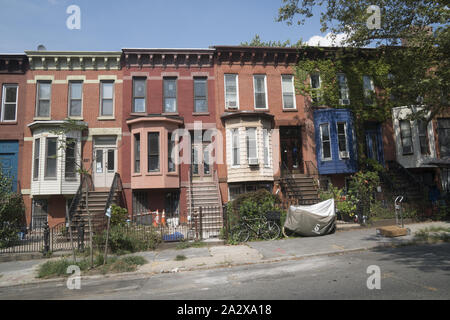 Maisons en rangée de style fédéral dans la région de Park Slope, Brooklyn, New York. Banque D'Images