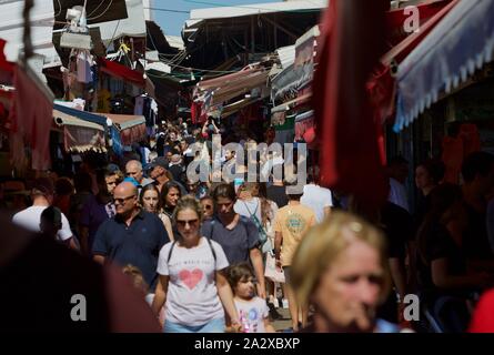 Editorial, Tel Aviv, Israël, le 15 septembre 2019. foule de gens à l'extérieur art festival dans la rue Banque D'Images