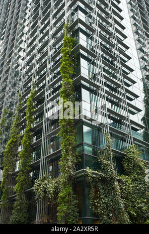 Portland, Oregon - Apr 15, 2019 : Le Vert Edith-Wendell Wyatt Federal Building dans le centre-ville de Portland. Bâtiments respectueux de l'environnement extérieur. Banque D'Images