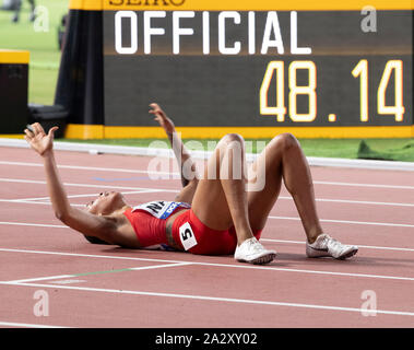 Doha, Qatar. 08Th Oct, 2019. Salwa Naser Eid (BRN) remporte la médaille d'or du 400 m lors des Championnats du monde de l'IAAF à Khalifa International Stadium. Credit : SOPA/Alamy Images Limited Live News Banque D'Images