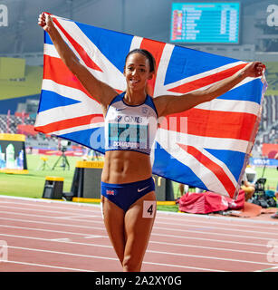 Doha, Qatar. 08Th Oct, 2019. Katrina Johnson-Thompson (GBR) remporte la médaille d'or de l'heptathlon lors des Championnats du monde de l'IAAF à Khalifa International Stadium. Credit : SOPA/Alamy Images Limited Live News Banque D'Images