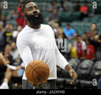 3 octobre 2019 - Houston Rockets guard James Harden # 13 lors d'un match pré-saison entre les Los Angeles Clippers et les Rockets de Houston au shérif Stan Center sur le campus de l'Université de Hawaï à Manoa à Honolulu, HI - Michael Sullivan/CSM. Banque D'Images