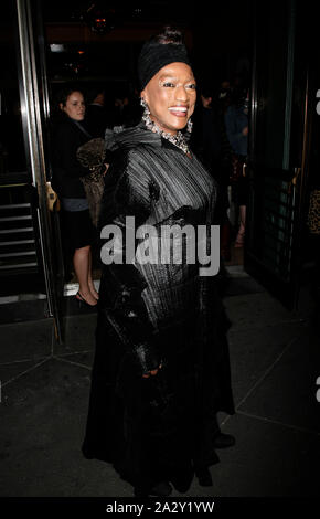 Jessye Norman arrivant pour le rond-point Theatre Company's Opening Night Production d'UN HOMME POUR TOUTES LES SAISONS à l'American Airlines Theatre de New York. 7 octobre, 2008 Photo : Walter McBride/MediaPunch Banque D'Images