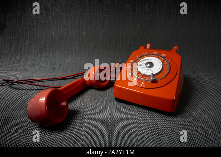 Téléphone vintage des années 60 de Moody, atmosphère sinistre. Banque D'Images