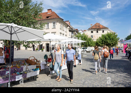 Cale à Ljubljana Marché de l'Art, Breg embankment, Vieille Ville, Ljubljana, Slovénie Banque D'Images