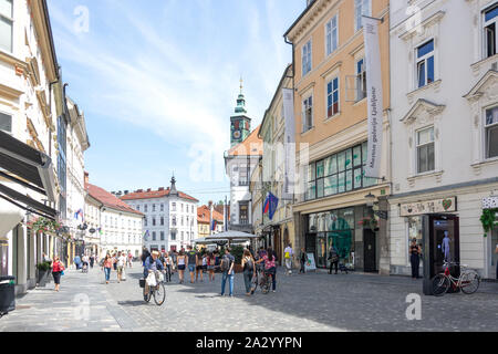 Restaurants en plein air, Mestni trg, Vieille Ville, Ljubljana, Slovénie Banque D'Images