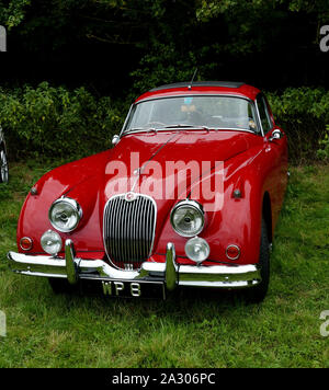 Jaguar XK 150, WP 8, voiture classique à la Chiltern Open Air Museum, dans le Buckinghamshire. Banque D'Images