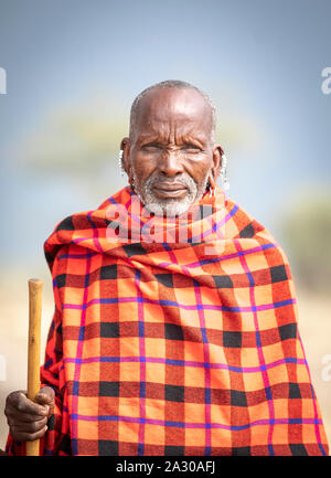 Arusha, Tanzanie, 7ème Septembre 2019 : portrait d'un aîné maasai Banque D'Images