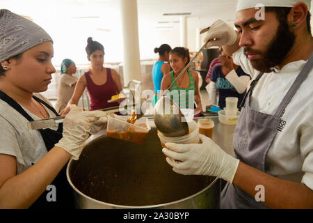 Venezuela Caracas Barriga Ilena et 5 restaurants de préparer des aliments pour les pauvres dans l'hôpital 27-2-2017 foto : Jaco Claude Rostand Banque D'Images