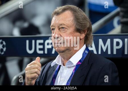 Leverkusen, Allemagne. 18 Sep, 2019. coach Yuri SEMIN (LOM), légèrement sur le côté, confiant ; confiance, optimisme, Thumbs up ; Ligue des Champions de football, Tour préliminaire, 1. journée : Bayer 04 Leverkusen (LEV) - Lokomotiv Moscou (LOM) 1 : 2, le 18/09/2019 à Leverkusen/Allemagne. Règlement de l'UEFA d'interdire toute utilisation des images comme des séquences d'images et/ou quasi-vidéo | Conditions de crédit dans le monde entier : dpa/Alamy Live News Banque D'Images